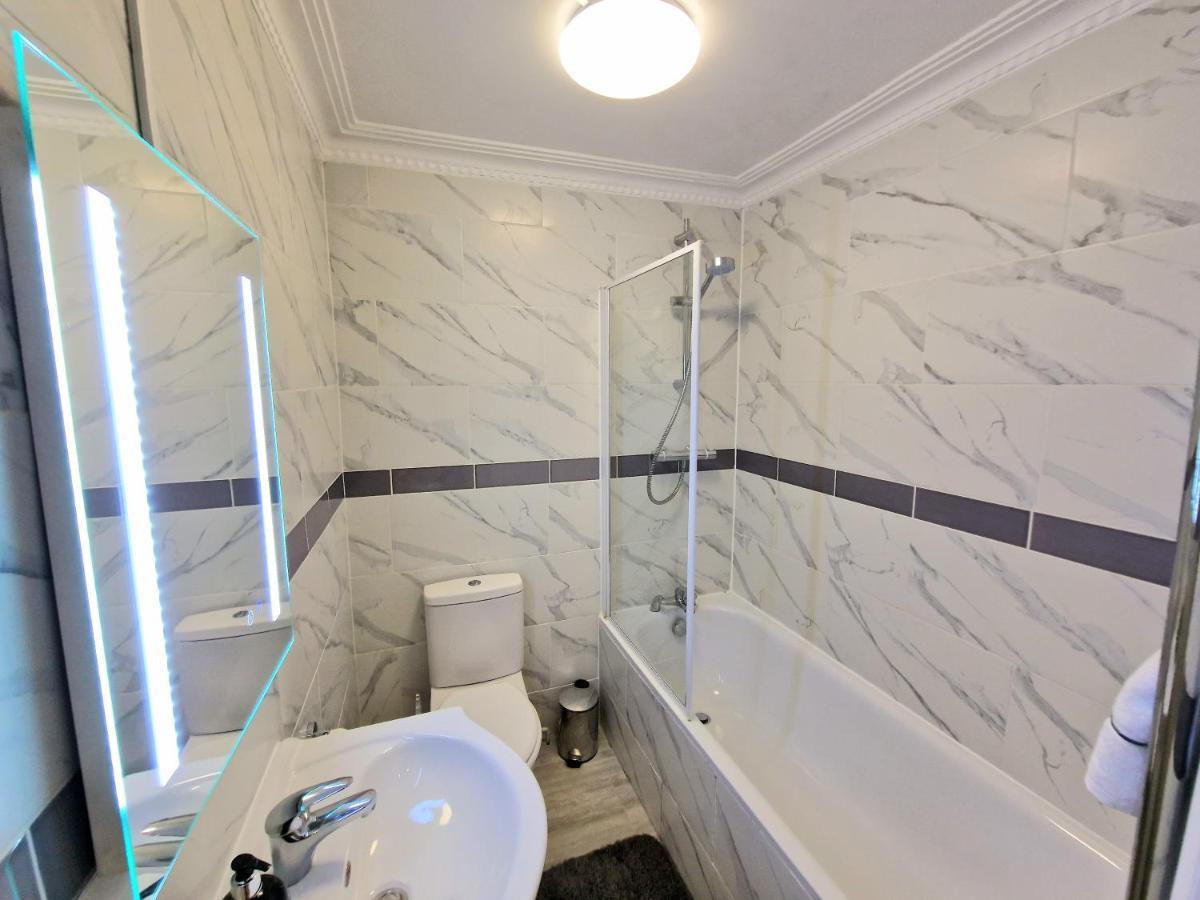 Cosy Home In Kensington - Great Location! 3 Minutes Walk To Earl'S Court Station Londres Exterior foto